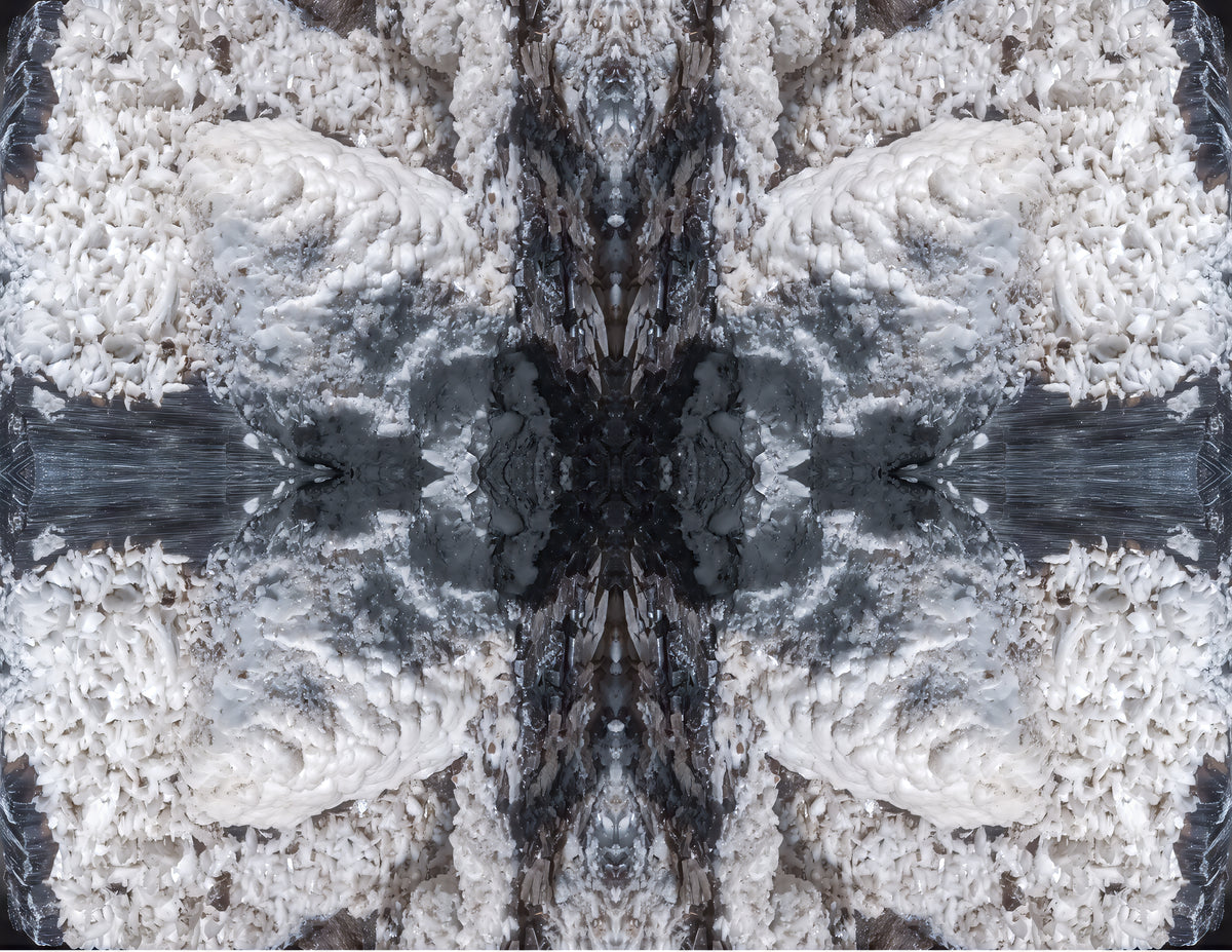 Tablecloth: Albite, on Muscovite — Brazil — EX Carlos Menezes — Original Color