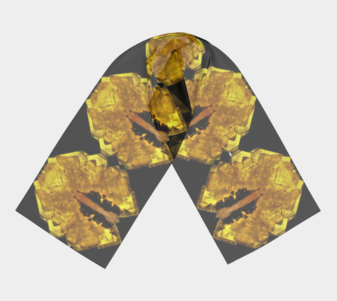 Long Scarf: Barite, Cerro Warihuyn (Huarihuyn; Huarihuayin), Miraflores District, Huamalíes Province, Huánuco, Peru