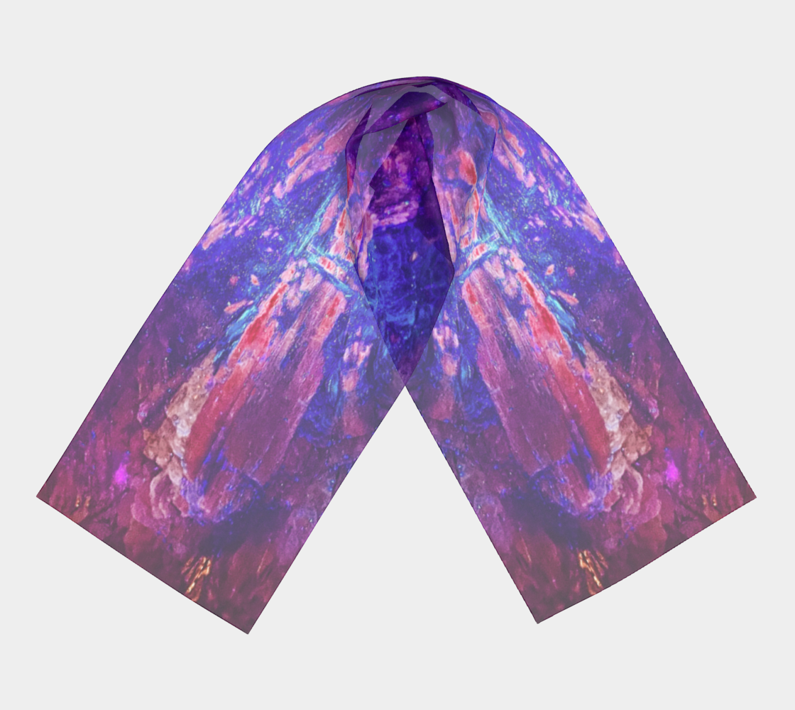 lONG sCARF: KYANITE, Black Mt. , North Carolina, USA, Fluorescent Color