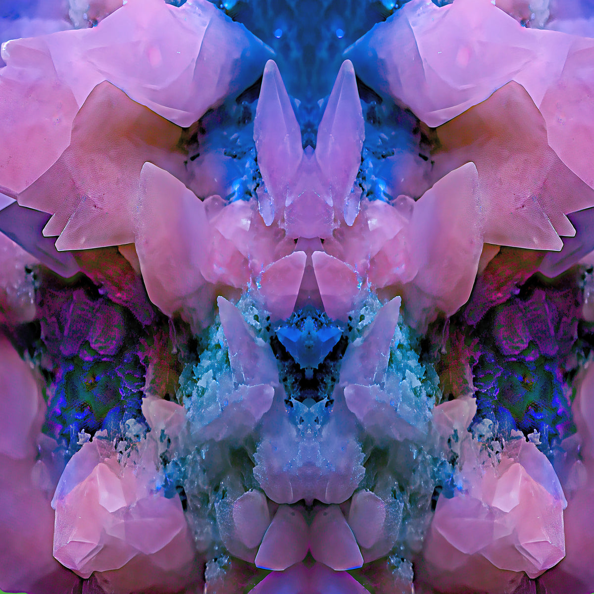 Tablecloth: Calcite — Moncure, Chatham, North Carolina, USA — Inverted Fluorescent Color