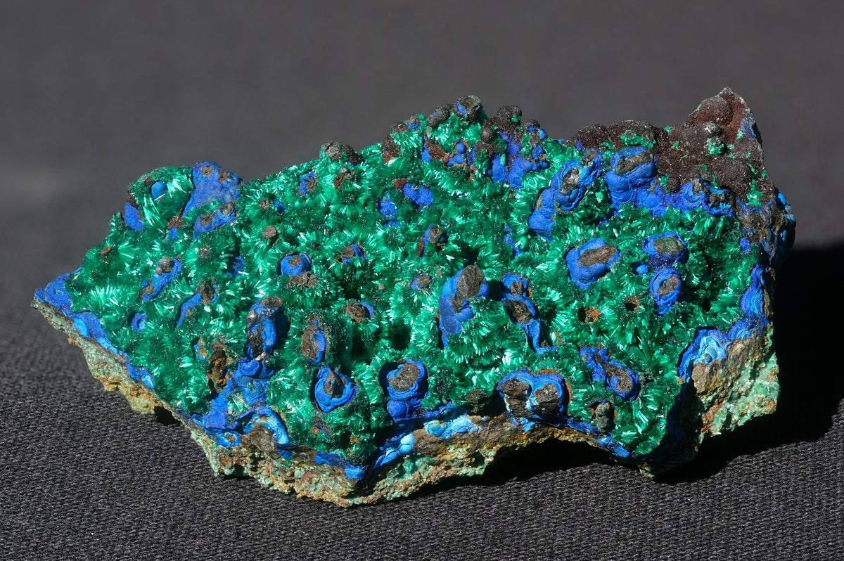Tablecloth: Primary Malachite , Azurite,  with Cuprite — Bisbee, Cochise County, Arizona, USA — EX Yale University — Original Color