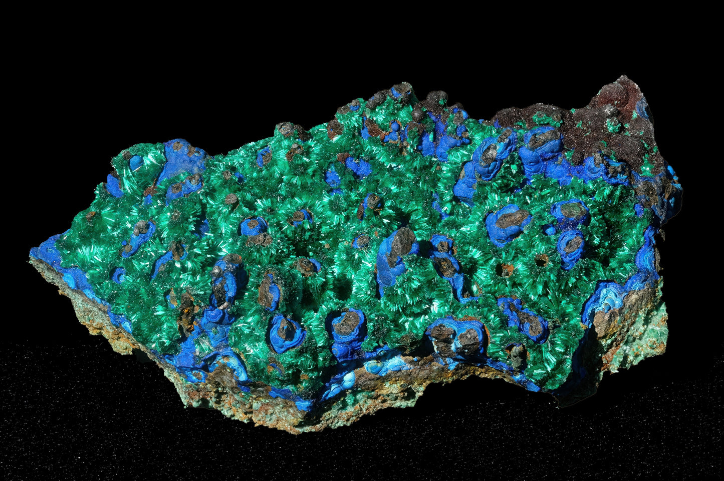 Beanie: Malachite Crystals and Azurite Botryoids, Queen Copper Mine, Bisbee, Arizona, USA, EX Yale, Circa 1900, Inverted Color, ver 4