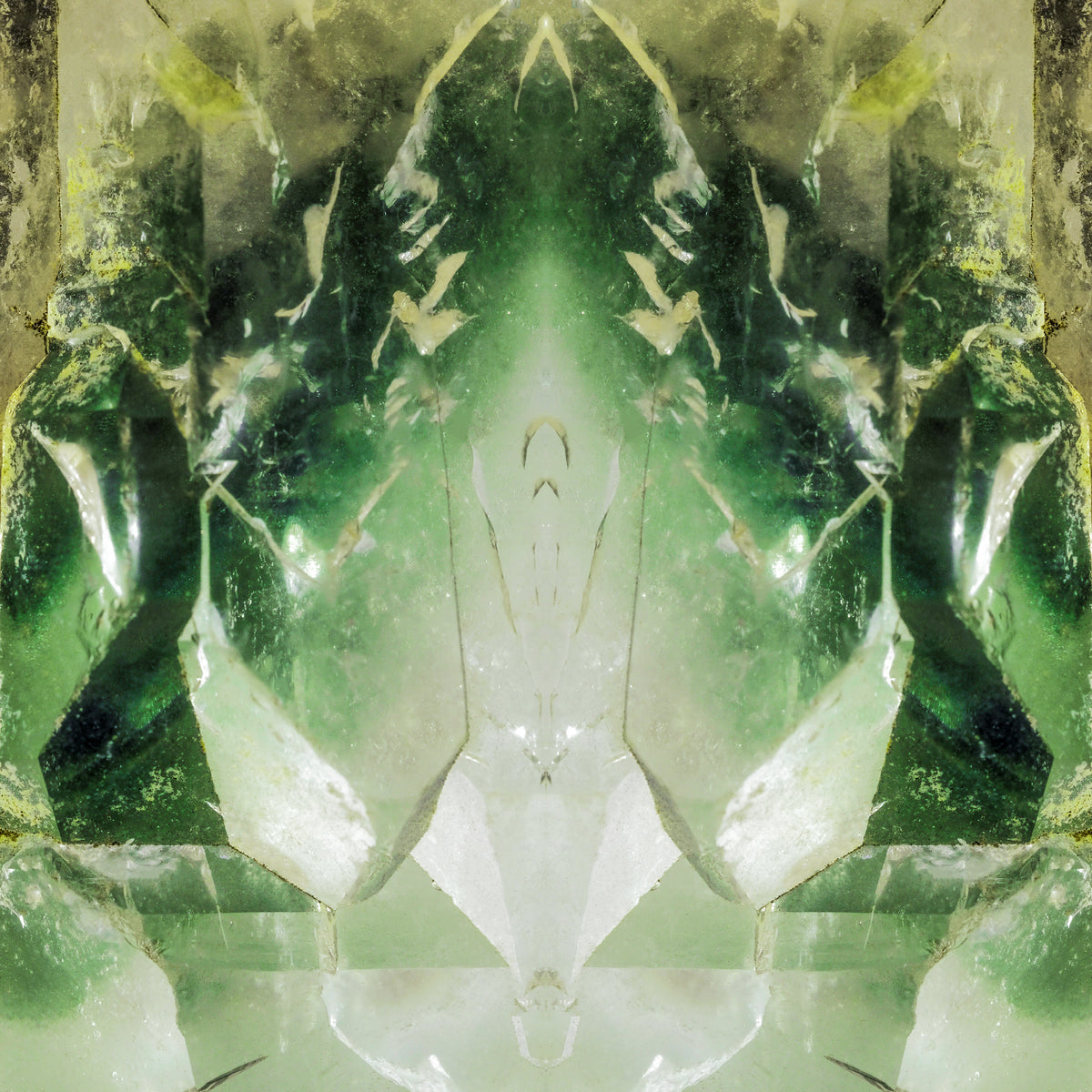 Tablecloth: Quartz, with Chlorite — Montgomery County, North Carolina, USA — Inverted Color